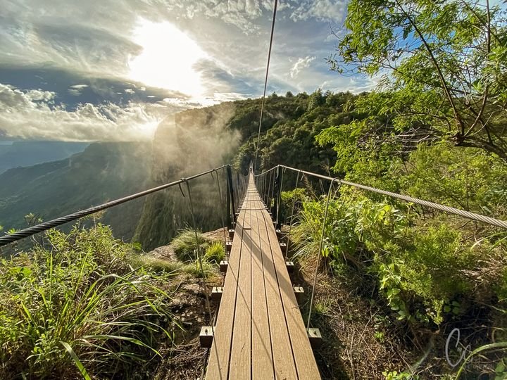 Skywalk and Zipline at Mutarazi Falls